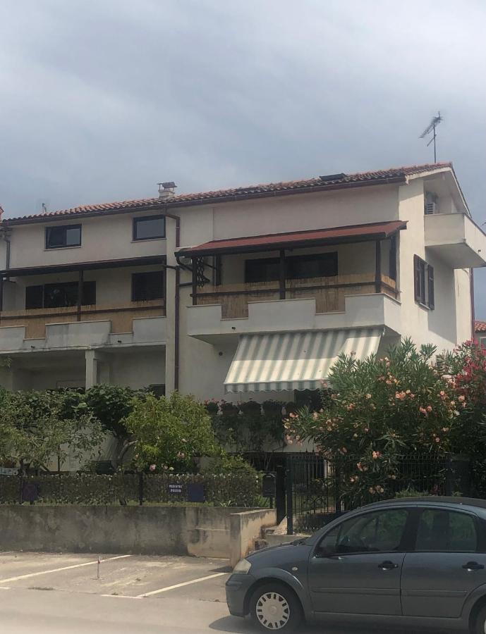 Apartment Novigrad City Centre ภายนอก รูปภาพ